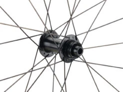 ZIPP 303 S Carbon Tubeless Disc Center Lock Laufradsatz -Günstige Fahrräder 475250