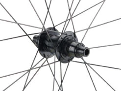 ZIPP 303 S Carbon Tubeless Disc Center Lock Laufradsatz -Günstige Fahrräder 475252